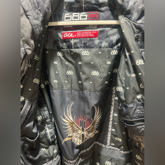 686 Rare ACE Artist limited edition Men’s snowboard/ski Jacket Black Medium EUC - Picture 3 of 7